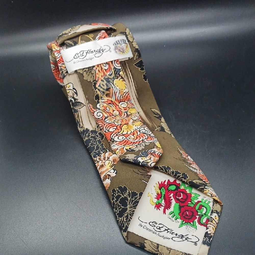 Ed Hardy Floral Silk Tie  Christian Audigier 60 Inch. Long/ 3 Inch. Wide  Dragon